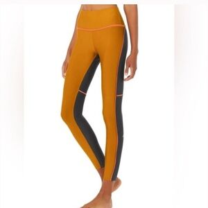 Alo high waisted airlift 7/8 legging XS